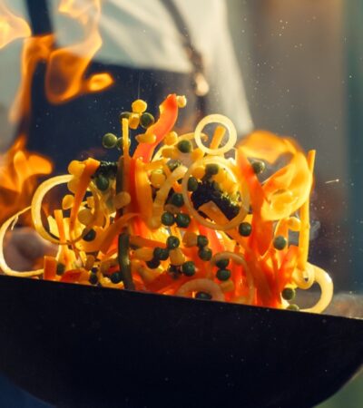 Como escolher uma wok de acordo com seu estilo de cozinhar